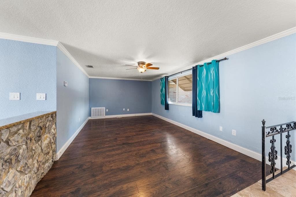 4025 SAIL DRIVE photo 4