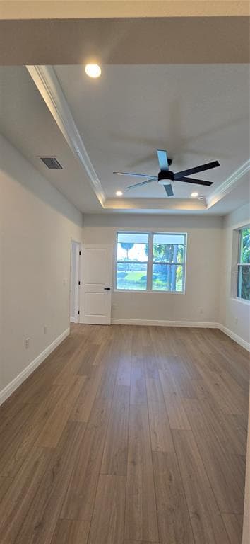 131 KINGS DRIVE photo 18