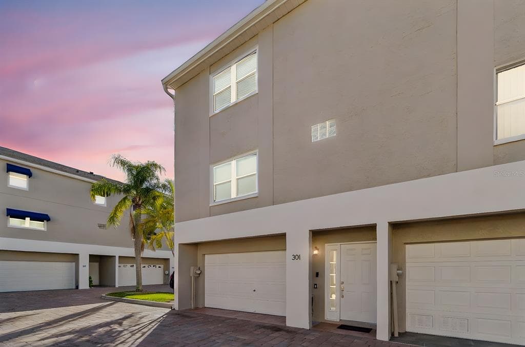 1117 PINELLAS BAYWAY S 301 photo 6