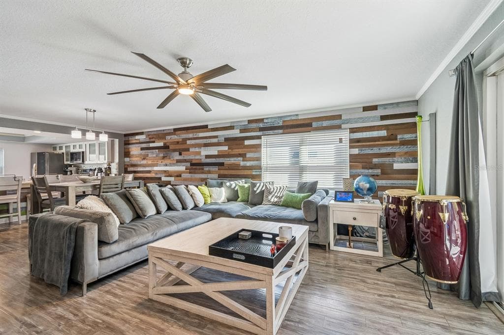 1117 PINELLAS BAYWAY S 301 photo 17