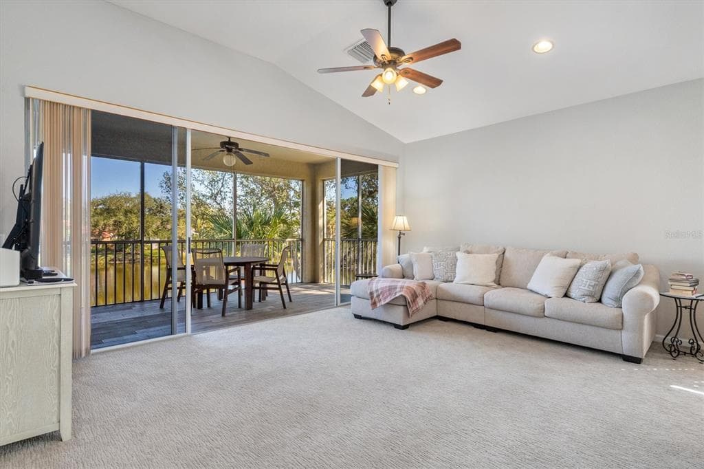3322 GRAND VISTA COURT 203 photo 15