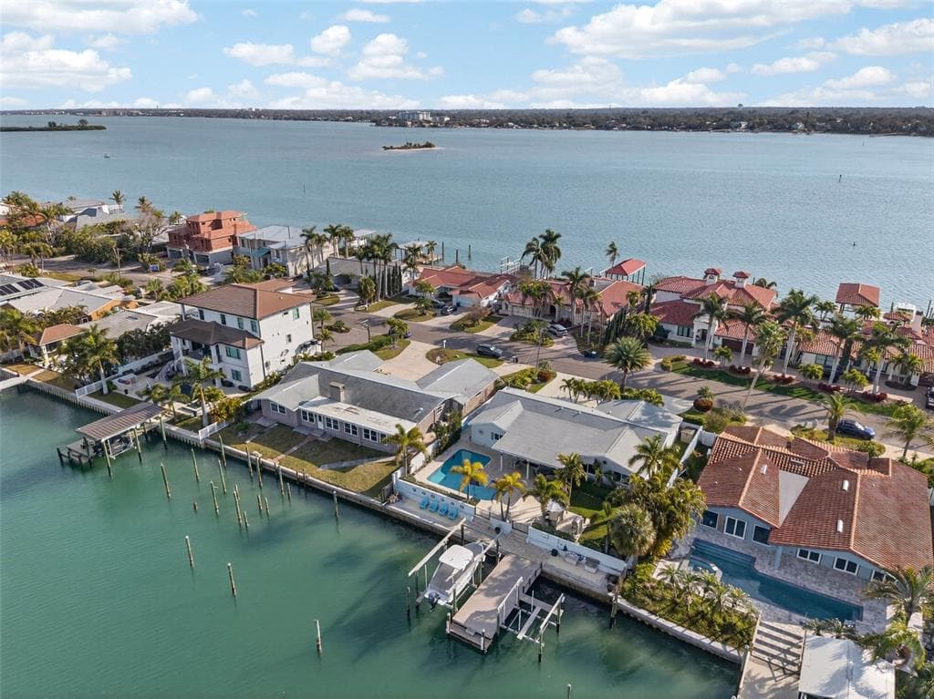 136 WINDWARD ISLAND photo 7