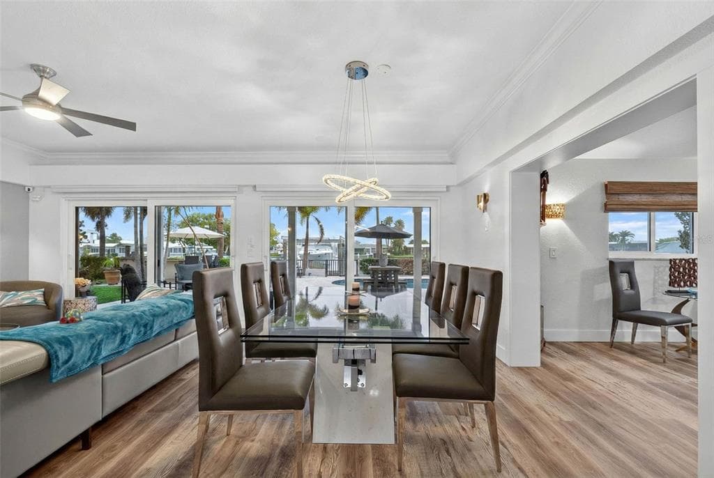 136 WINDWARD ISLAND photo 19