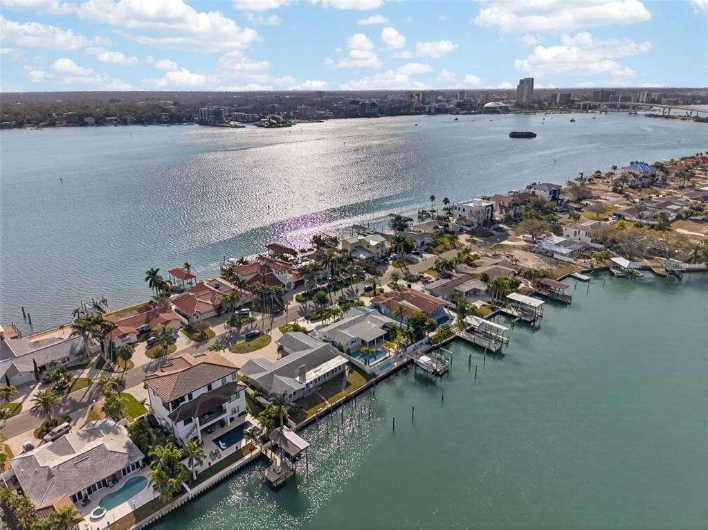 136 WINDWARD ISLAND photo 8
