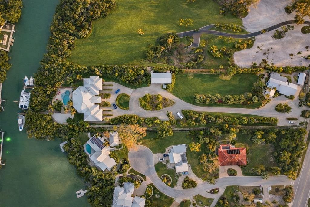 6680 GULF OF MEXICO DRIVE photo 3