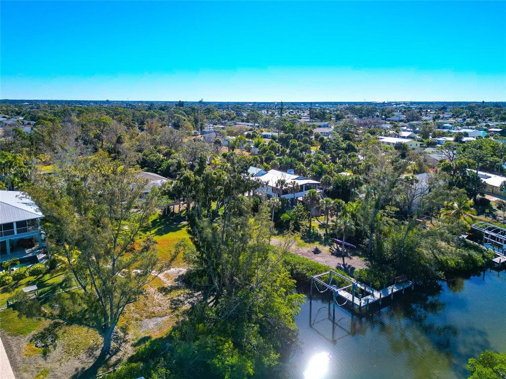 950 OXFORD DRIVE photo 7