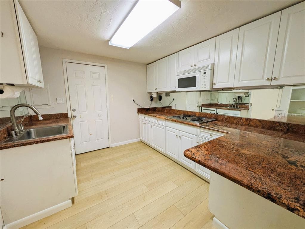 4554 COOPER ROAD photo 23