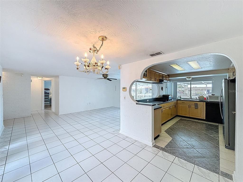 13701 VERONICA DRIVE photo 20