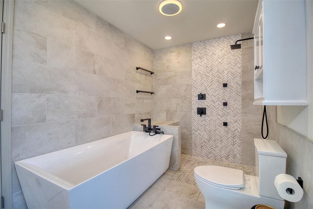 13804 PLUMOSA AVENUE photo 24
