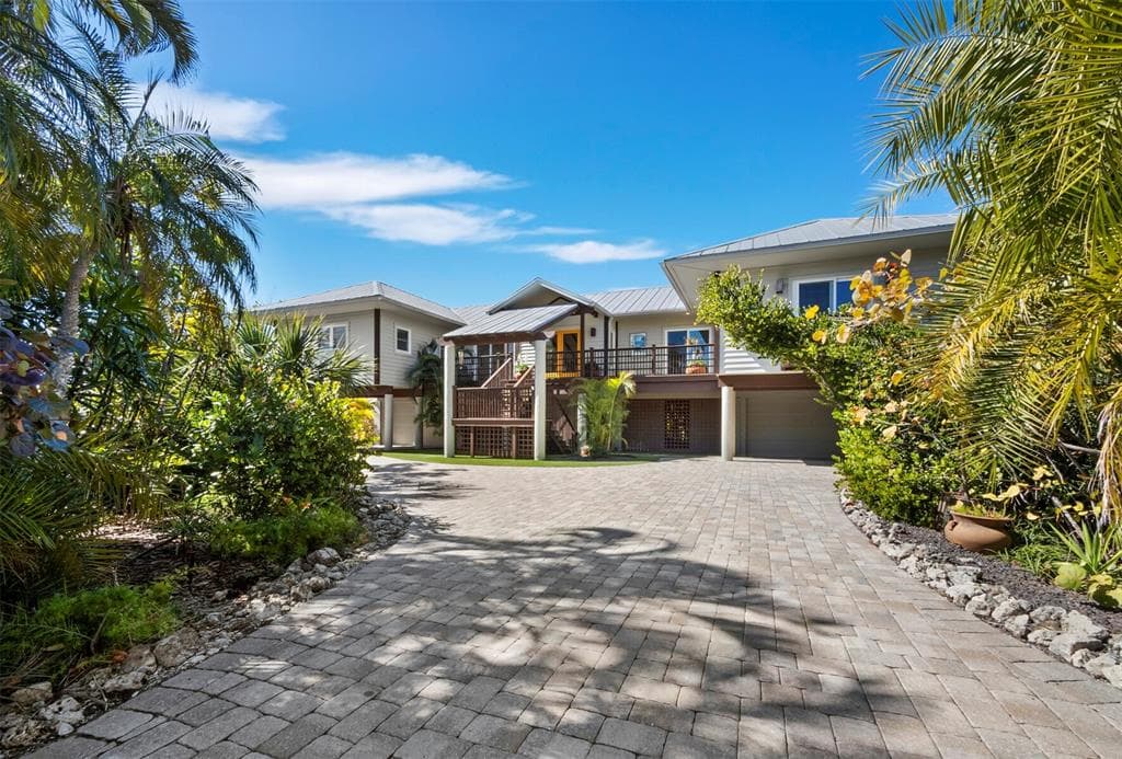 677 LANDS END DRIVE photo 9