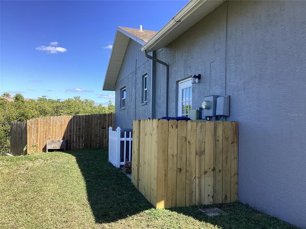 6426 DRAKE COURT photo 5