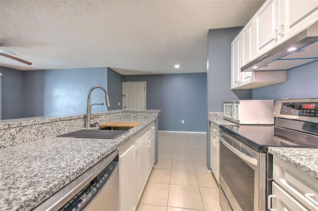 10028 STRAFFORD OAK COURT 716 photo 9