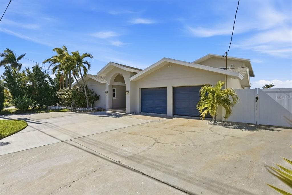 2822 W VINA DEL MAR BOULEVARD photo 7