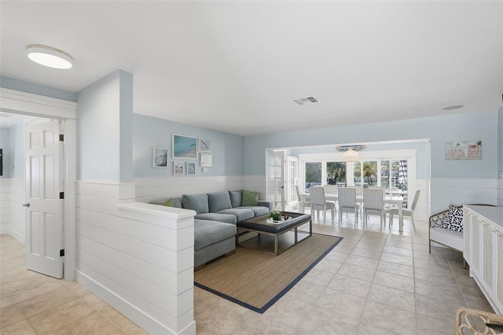 2822 W VINA DEL MAR BOULEVARD photo 10