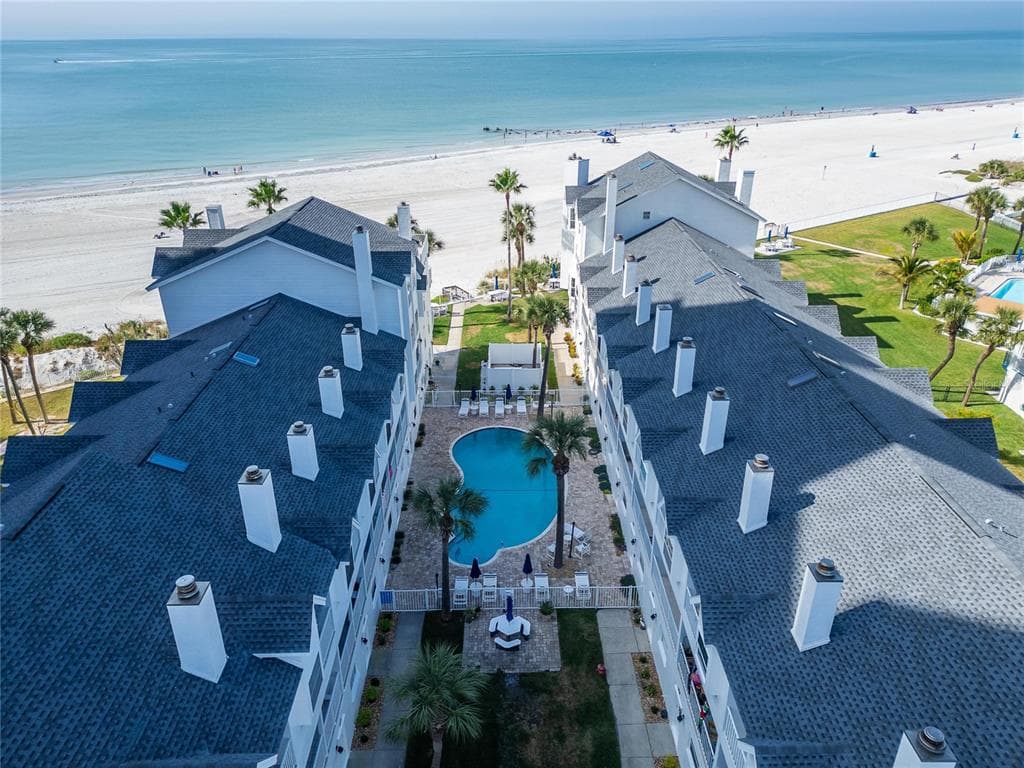 17960 GULF BOULEVARD 119 photo 2
