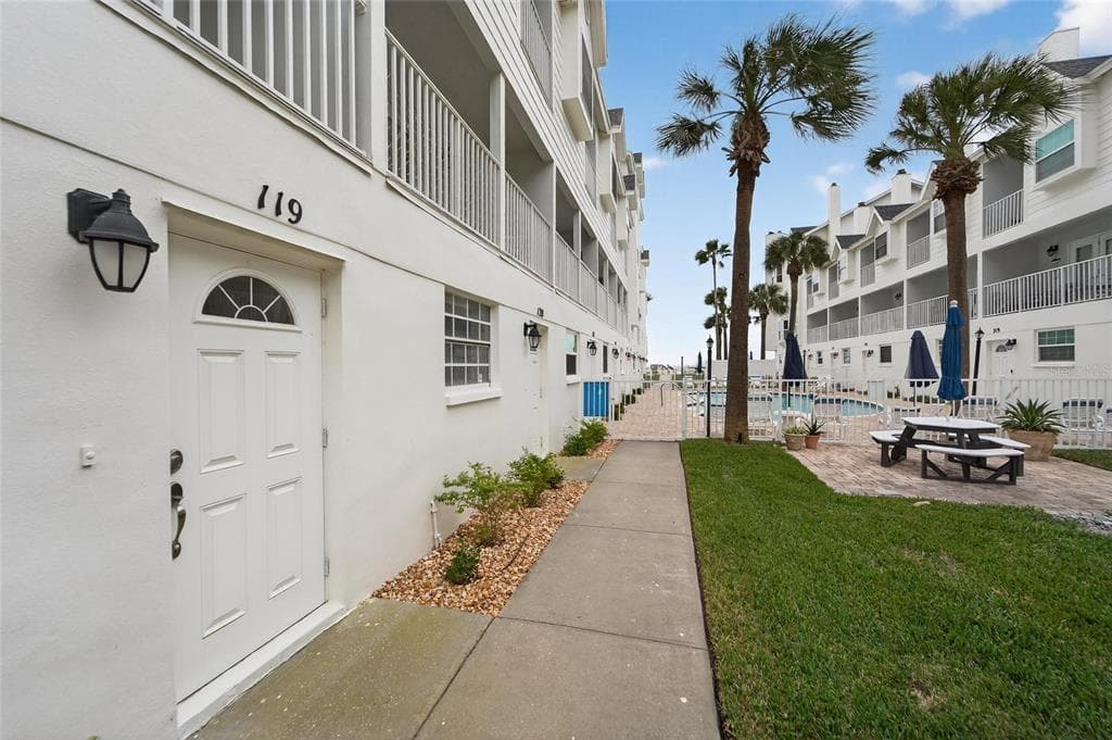 17960 GULF BOULEVARD 119 photo 19