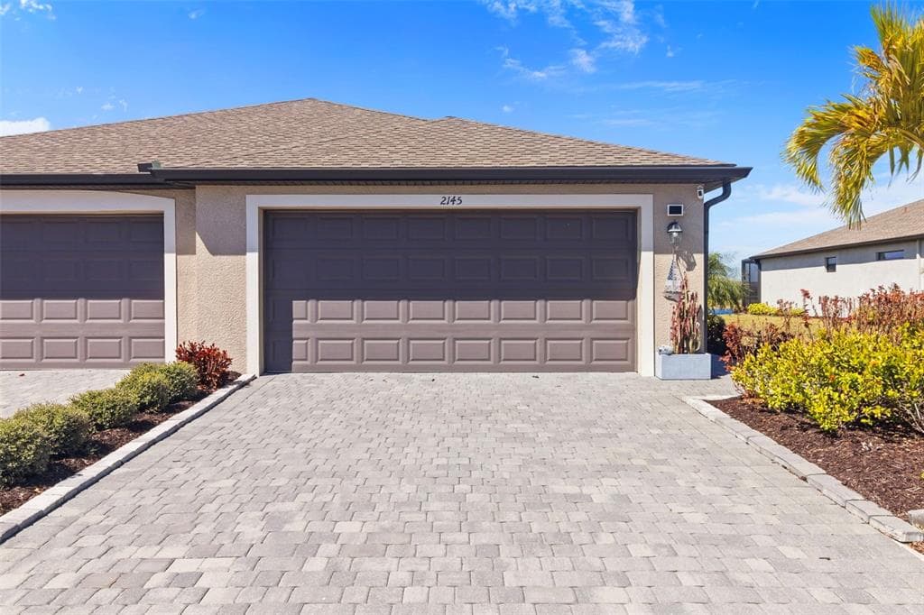 2145 BONITO WAY photo 2