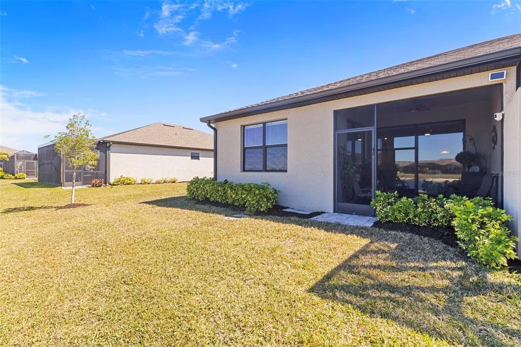 2145 BONITO WAY photo 5