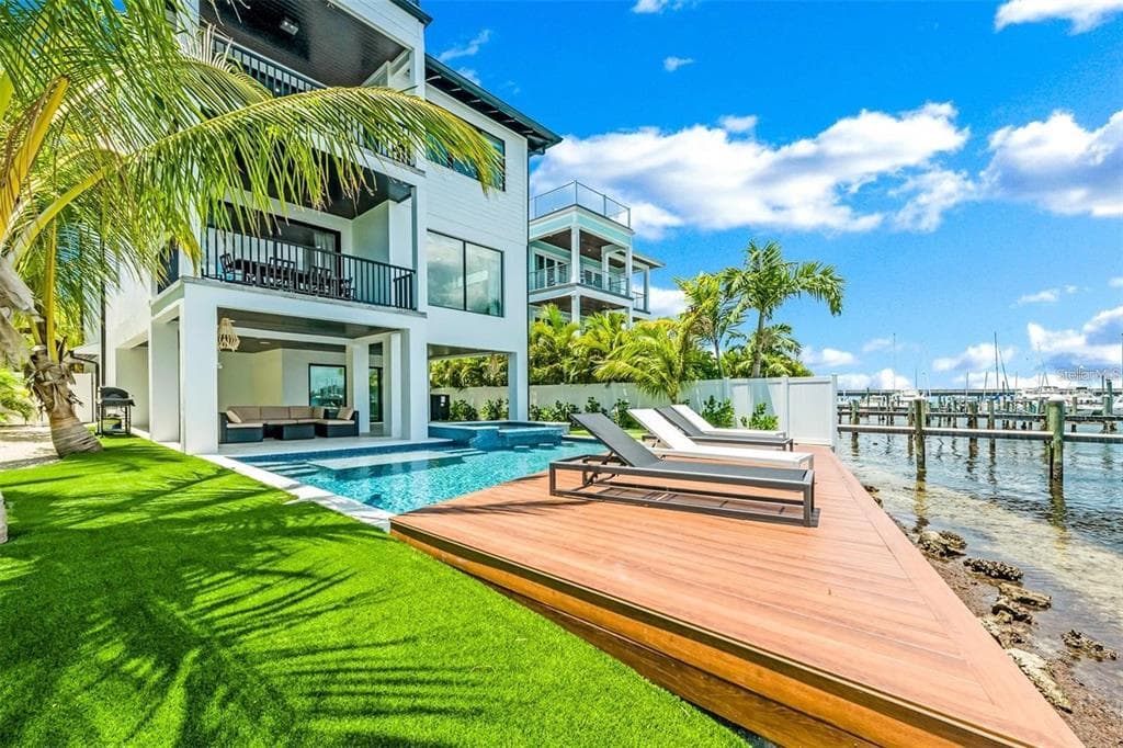 203 BAY DRIVE N photo 6