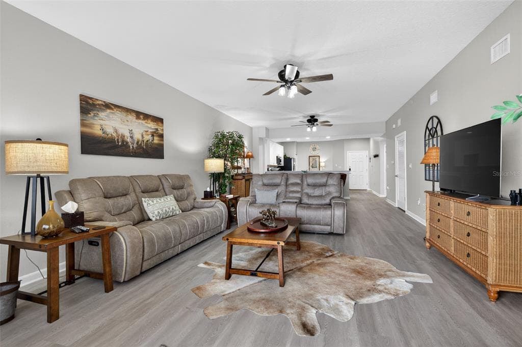 80 SURFVIEW DRIVE 811 photo 10