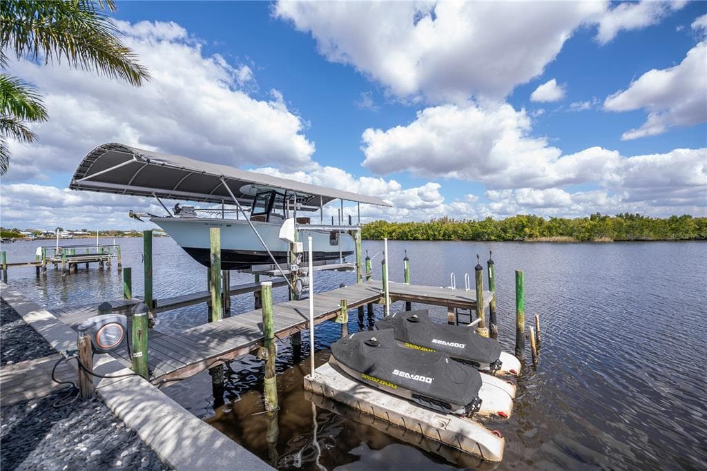 2424 HARBOUR DRIVE photo 9