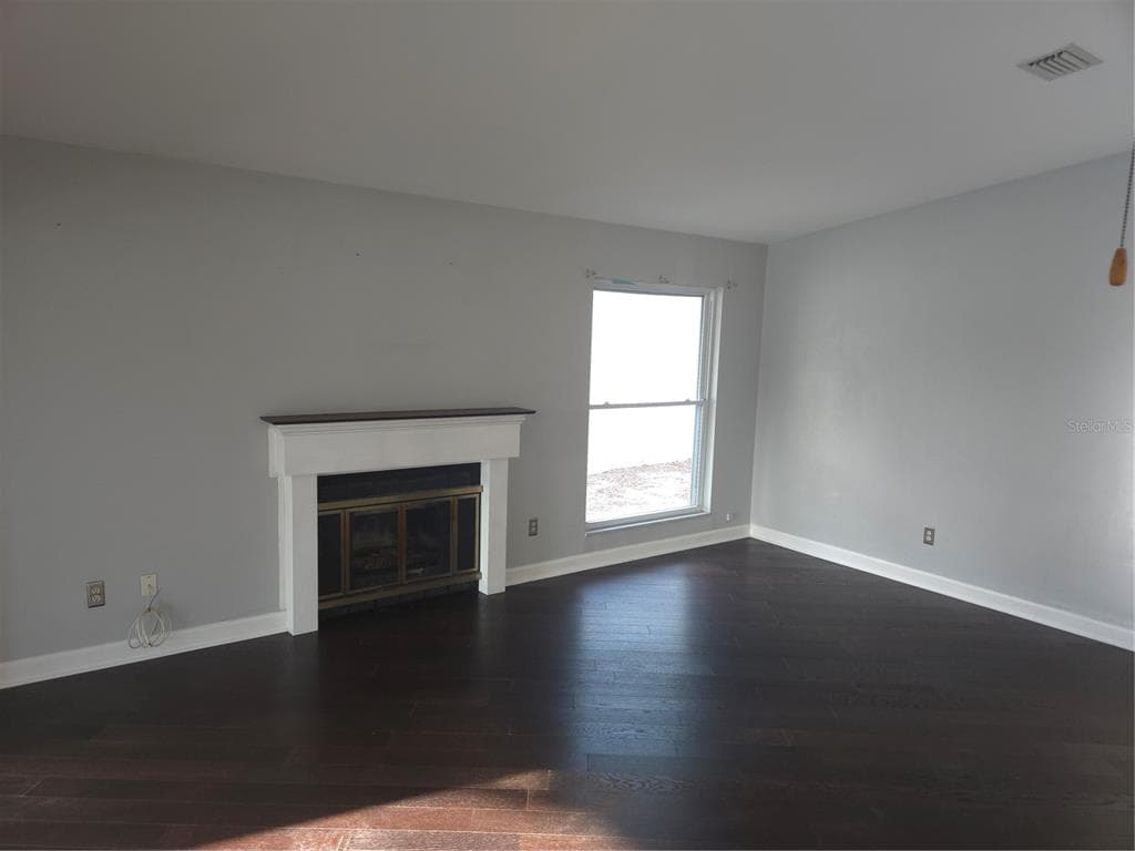 2075 N KEENE ROAD photo 13