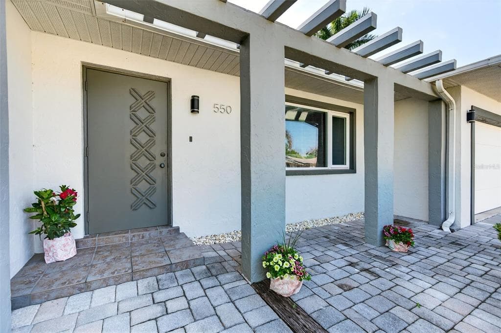 550 DE NARVAEZ DRIVE photo 7