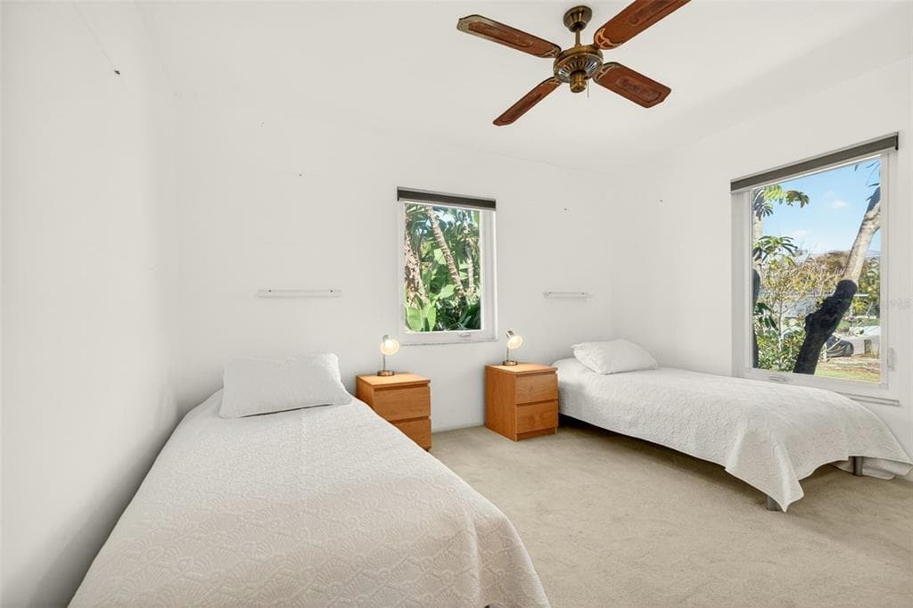 550 DE NARVAEZ DRIVE photo 25