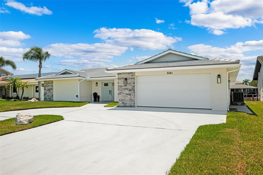 5041 CABRILLA COURT photo 7