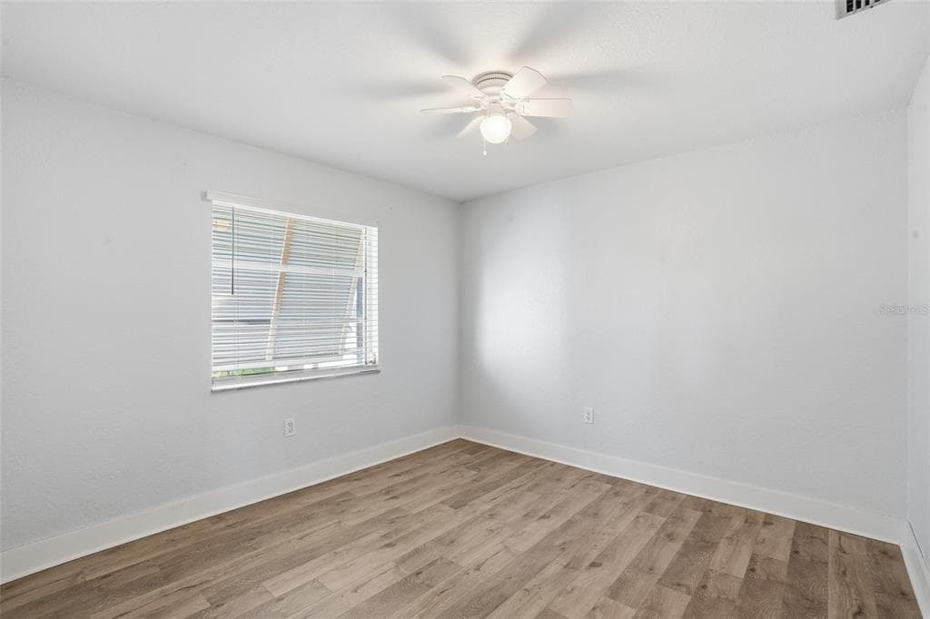405 TOWER DRIVE photo 16