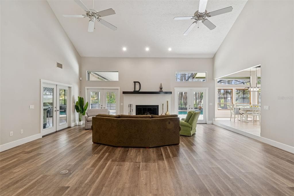 3812 LITTLE ROAD photo 12