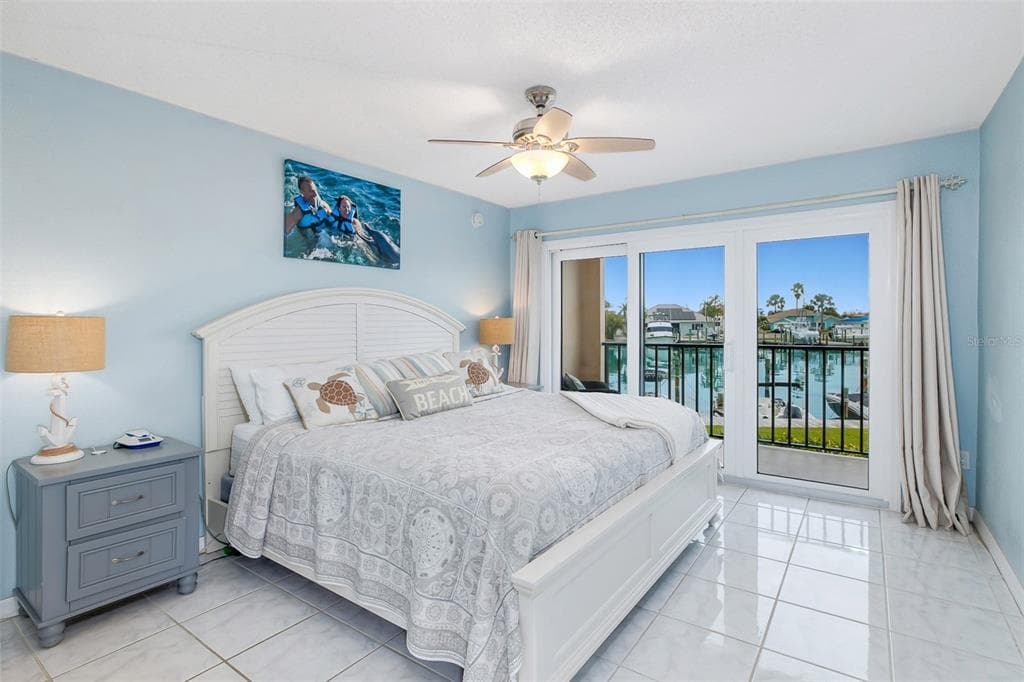 51 ISLAND WAY 108 photo 11