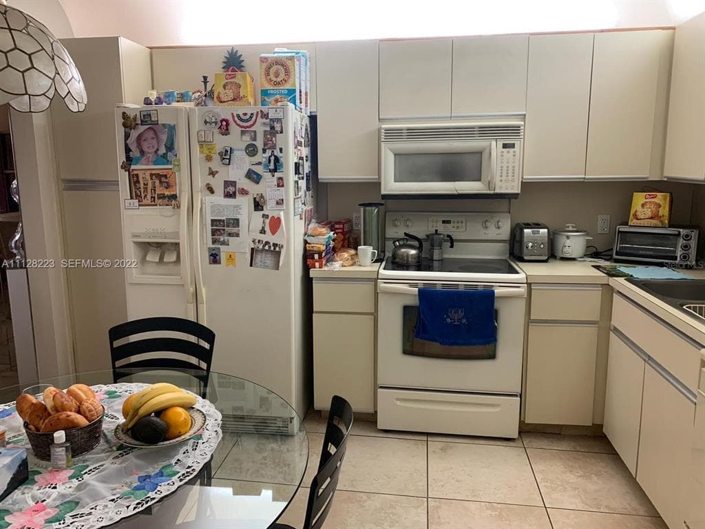 8877 COLLINS AVENUE 506 photo 14
