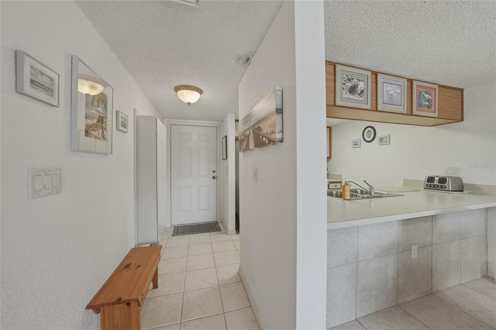 4000 OAKVIEW DRIVE L2 photo 4