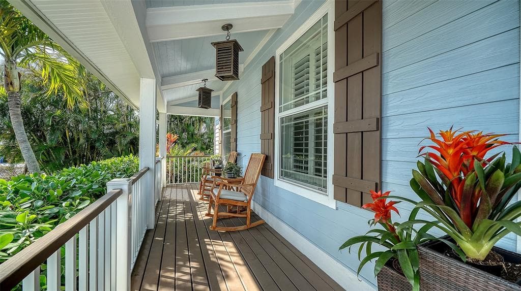 605 N POINT DRIVE photo 8