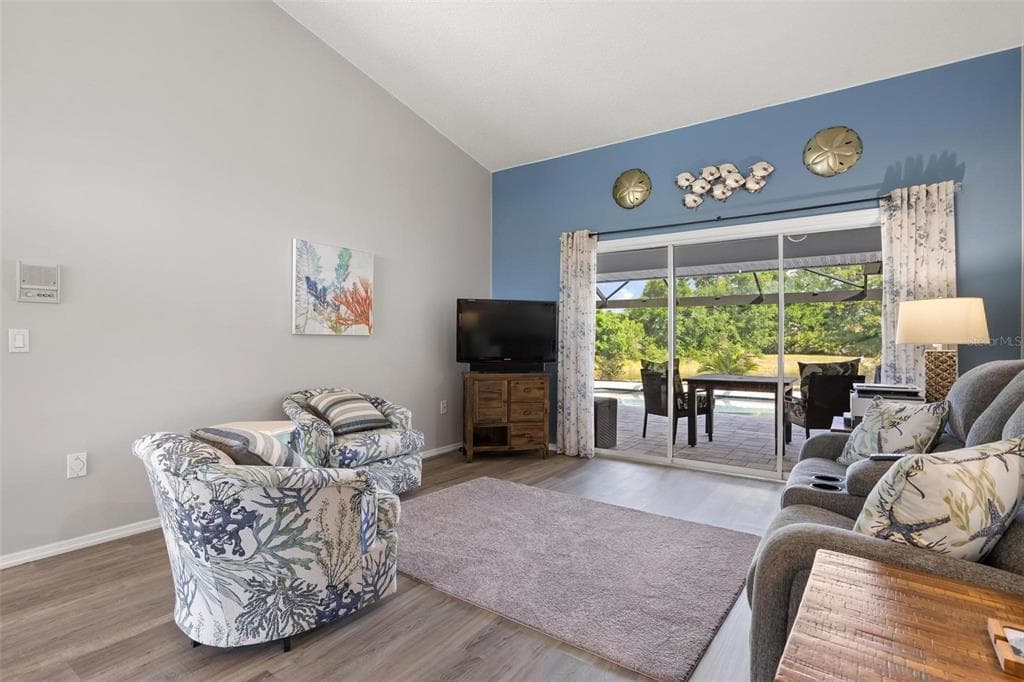 5009 SOUTHERN PINE CIRCLE photo 6