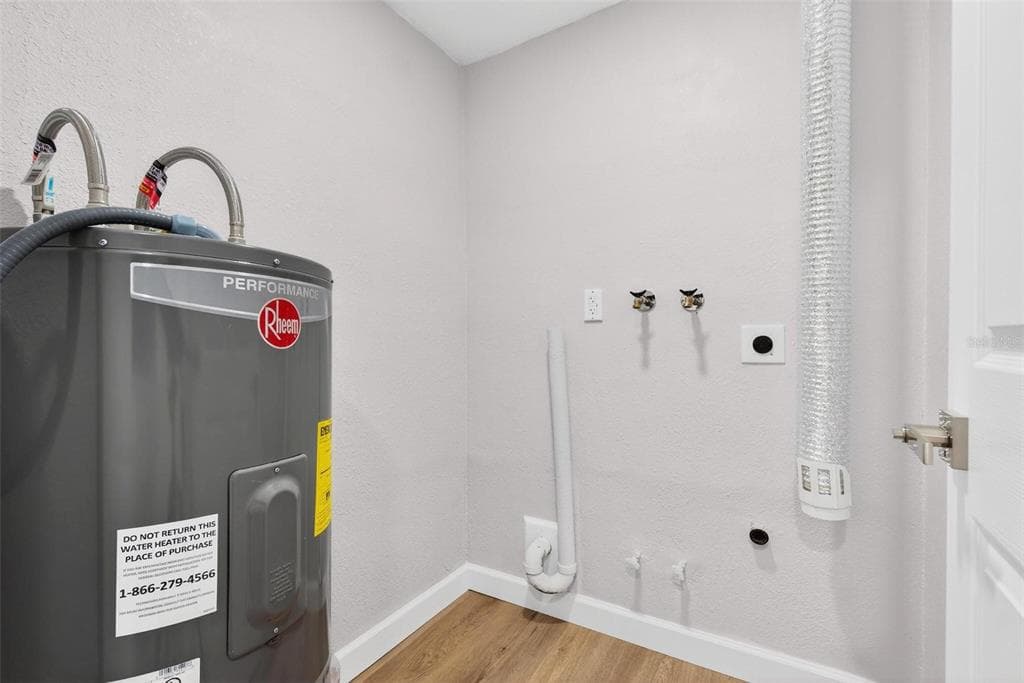 4349 RUDDER WAY photo 24