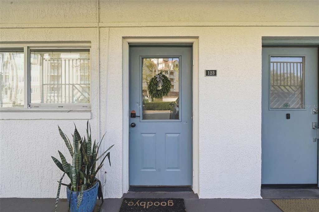 320 LAKEVIEW STREET 123 photo 25