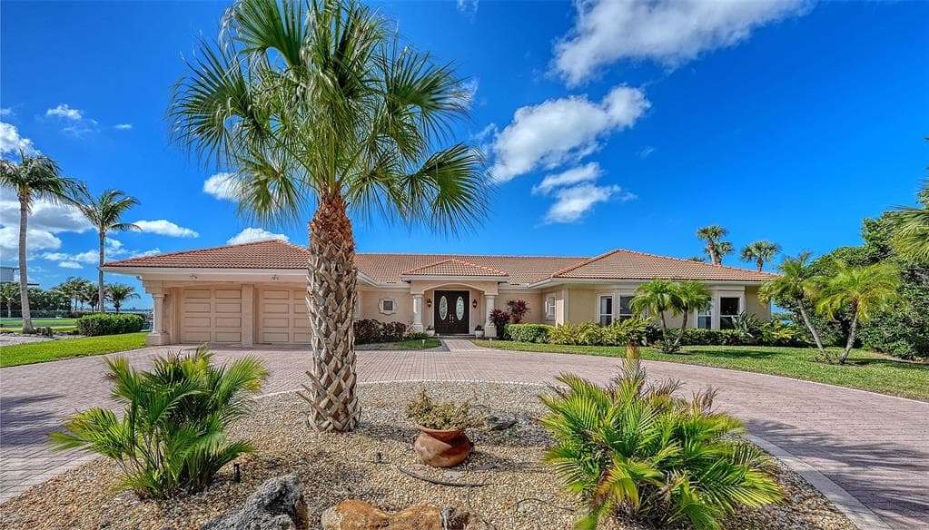 376 WEST ROYAL FLAMINGO DRIVE photo 19