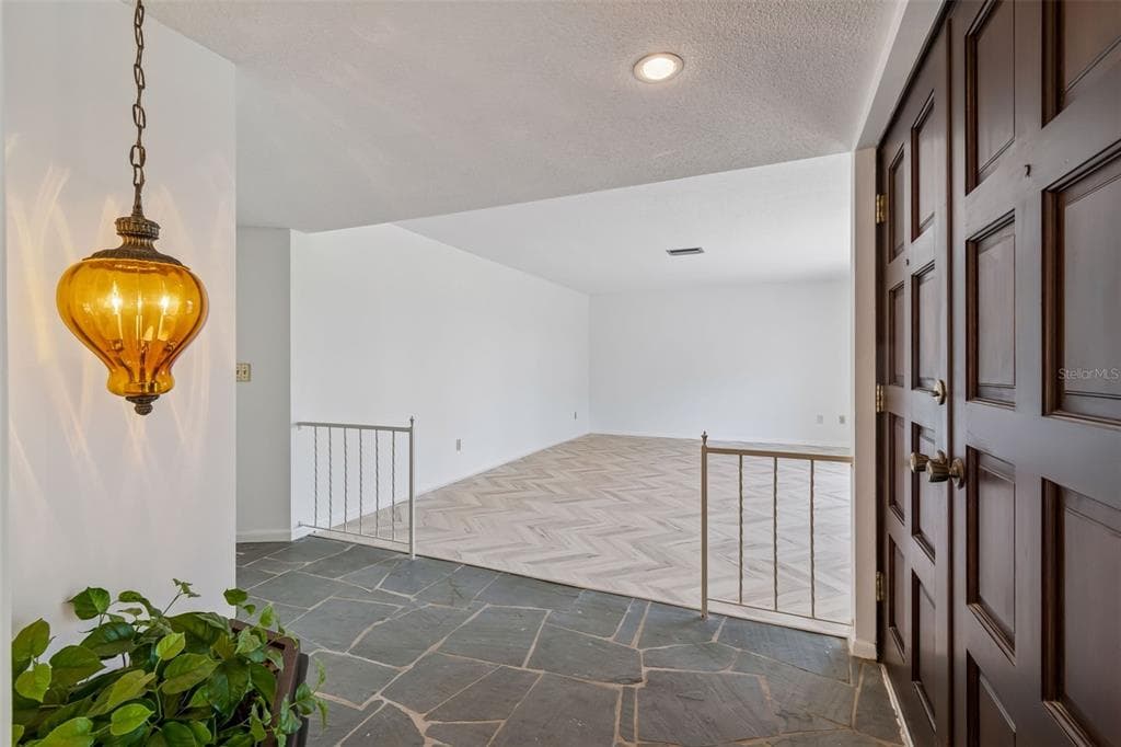 4415 CLEARWATER HARBOR DRIVE N photo 15
