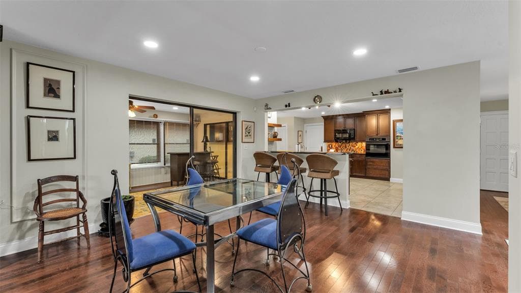 1007 ROLLING WOODS LANE photo 10
