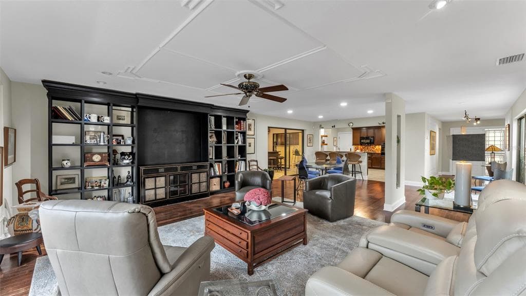 1007 ROLLING WOODS LANE photo 11