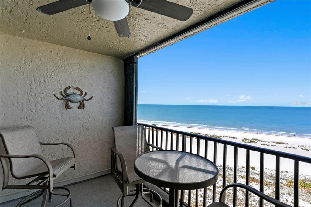 1290 GULF BOULEVARD 1002 photo 4