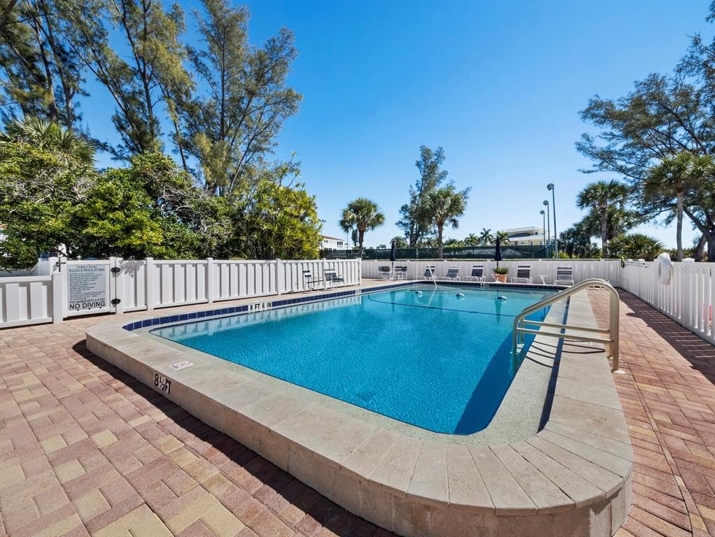 5055 GULF OF MEXICO DRIVE 421 photo 21