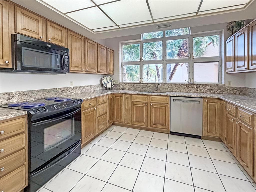 1630 ROYAL PALM DRIVE S A photo 10