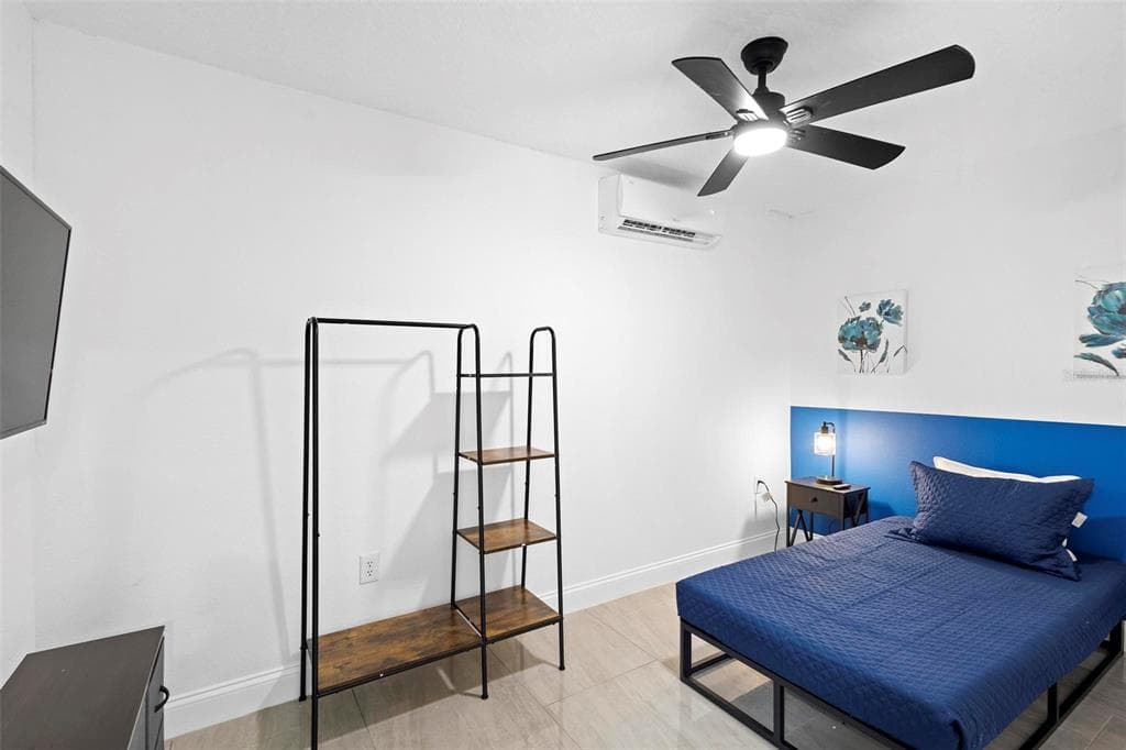 1824 LAKE STREET photo 17