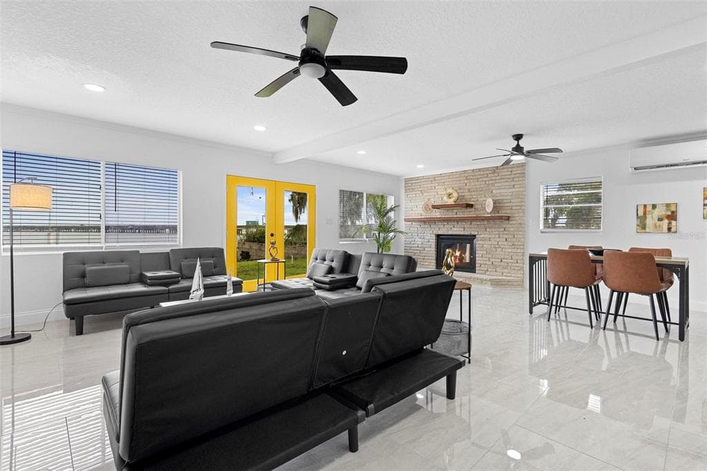 1824 LAKE STREET photo 11