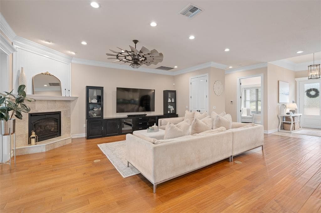 5301 CARSON STREET photo 18