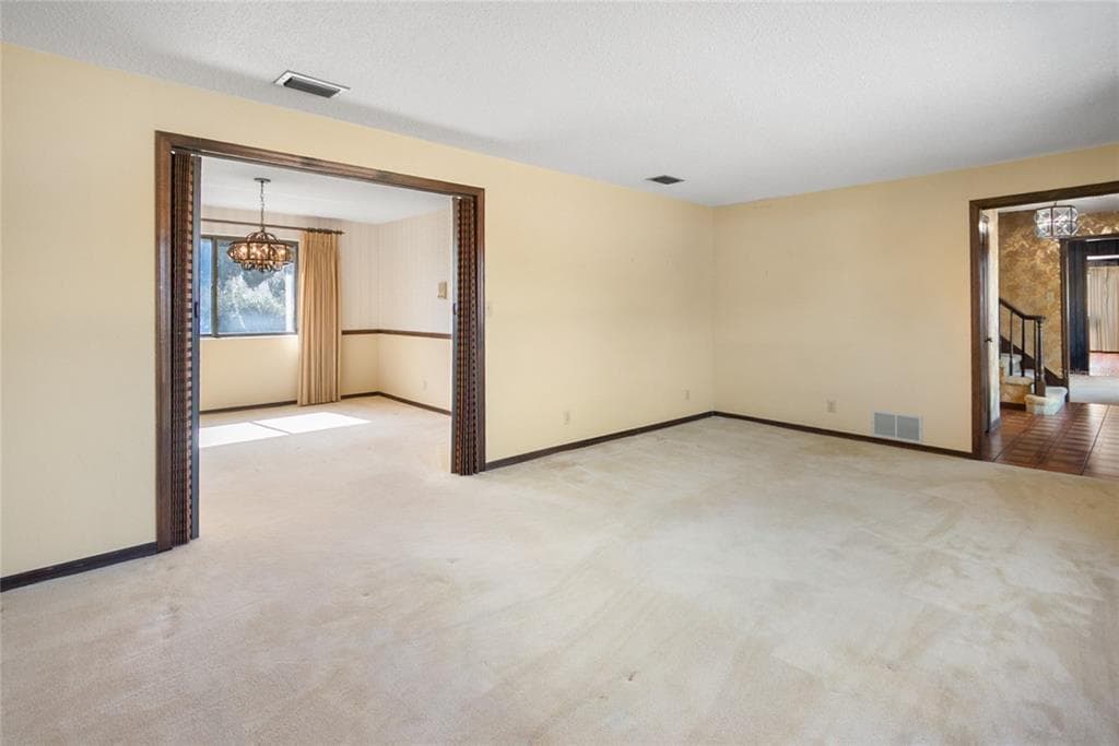330 SANCHEZ AVENUE photo 8