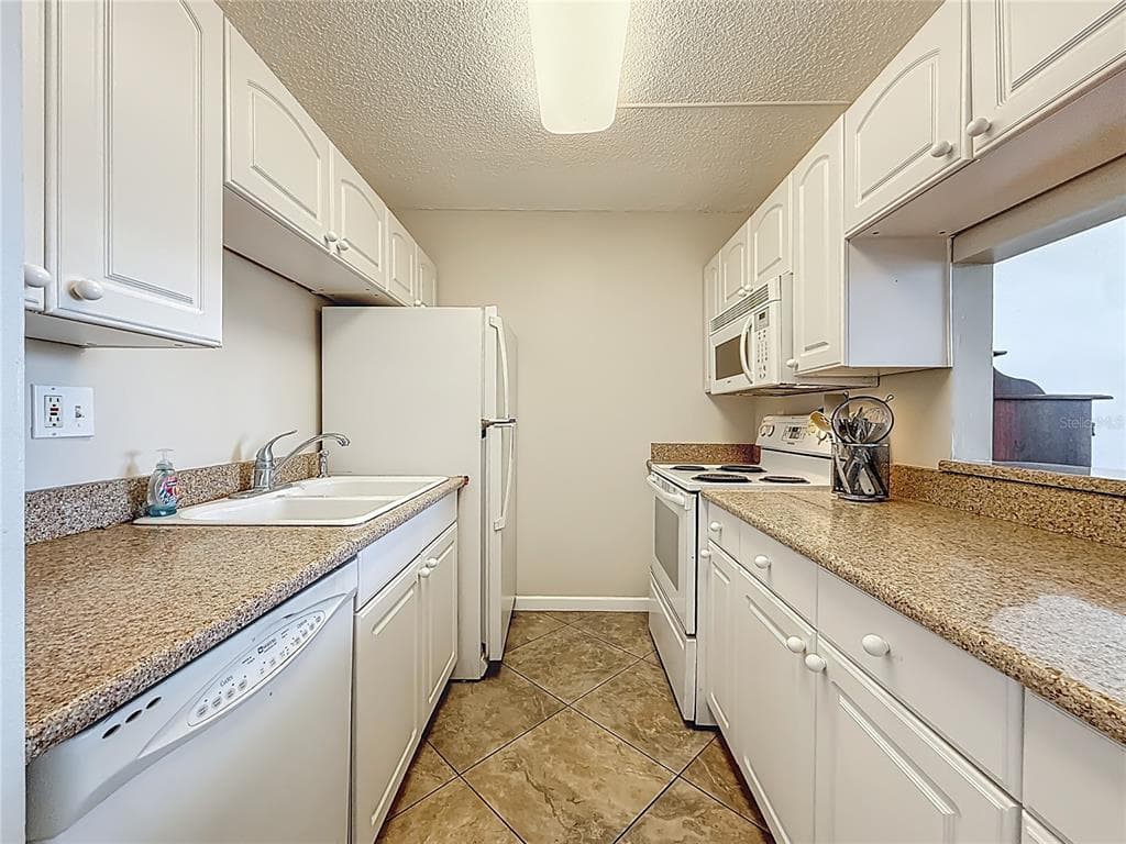 7401 BAY ISLAND DRIVE S 232 photo 7